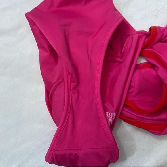 New! Victoria's Secret colorblock cutout flame One Piece Swimsuit 3867 - Picture 5 of 7